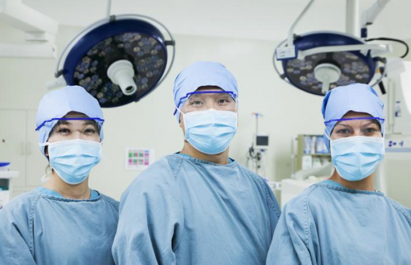 Surgical Gown vs Isolation Gown?  What are the differences?