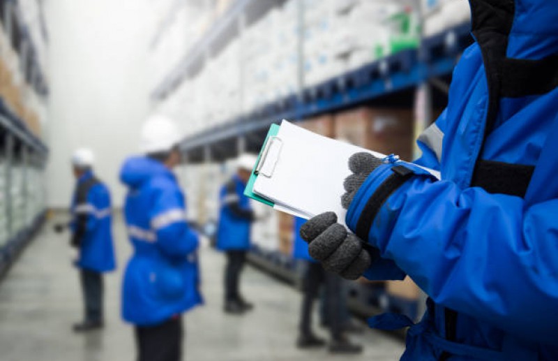 Freezer Protective Clothing: Essential Gear for Cold Storage Workers