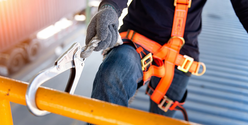 How to Properly Use a Fall Protection Kit: Steps for Safety