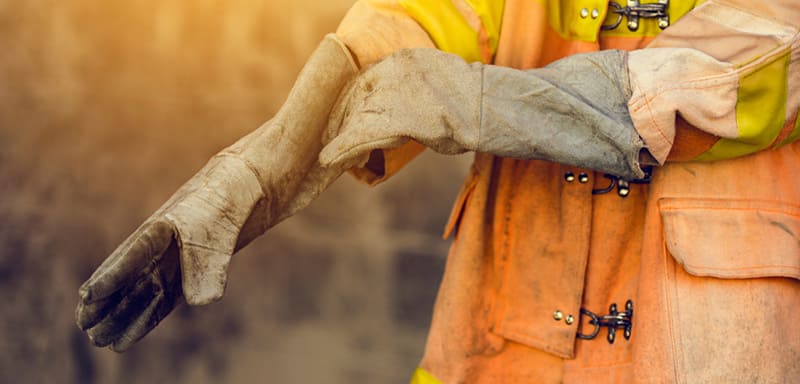 Prevent Hand Injuries at Work by Wearing the Right Gloves